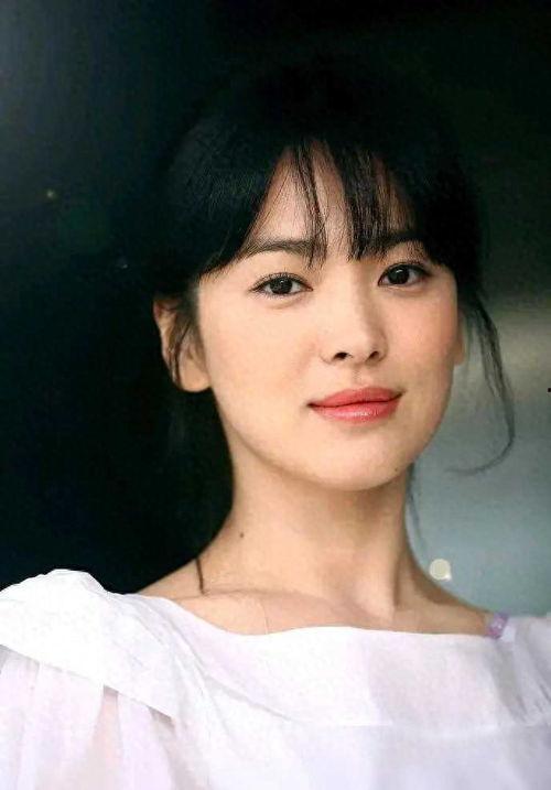 娱乐吃瓜宋慧乔,娱乐圈的瓜田，她如何成为焦点？